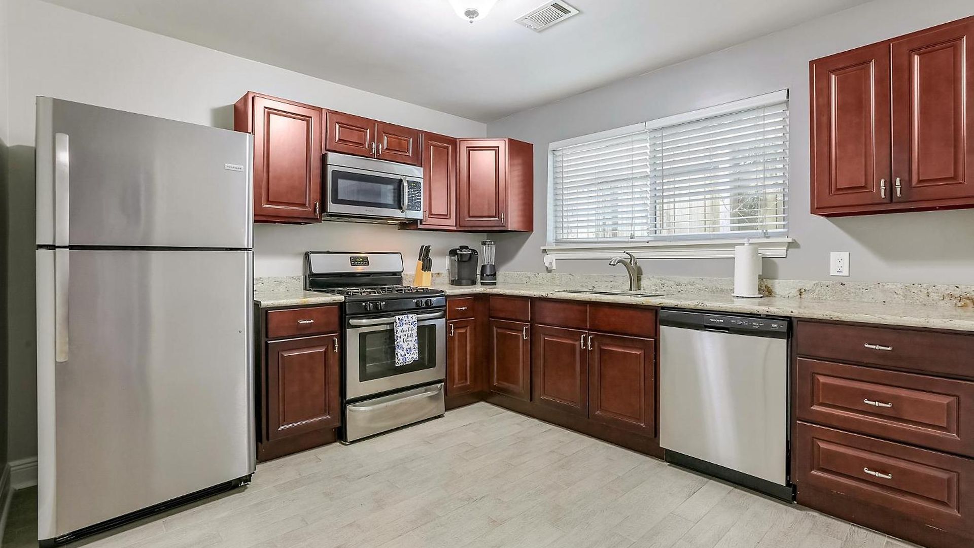 Mardi Gras Patio 2br 8mins To Canal St *