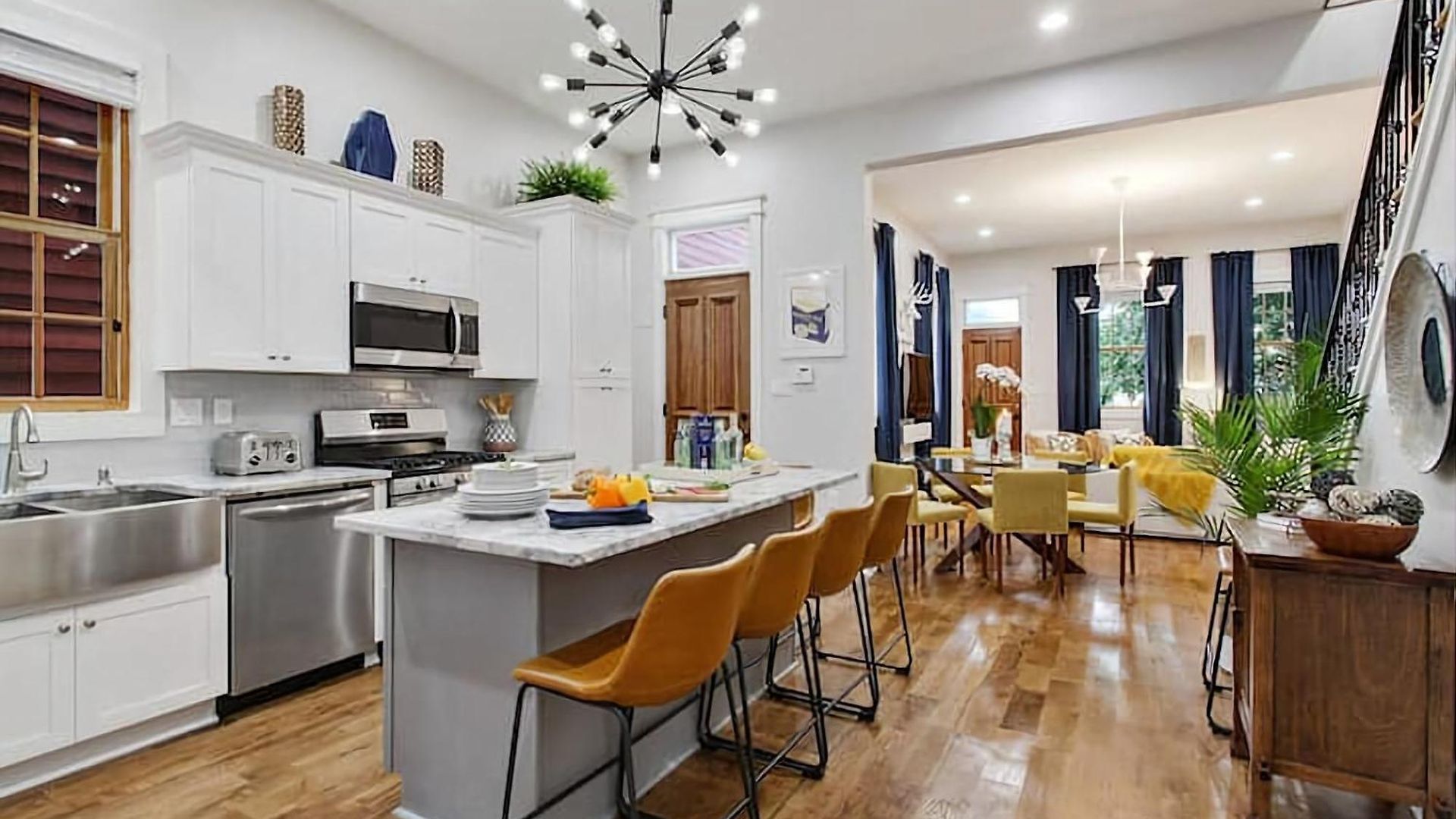 Designer Walking Distance To The French Quarter's *