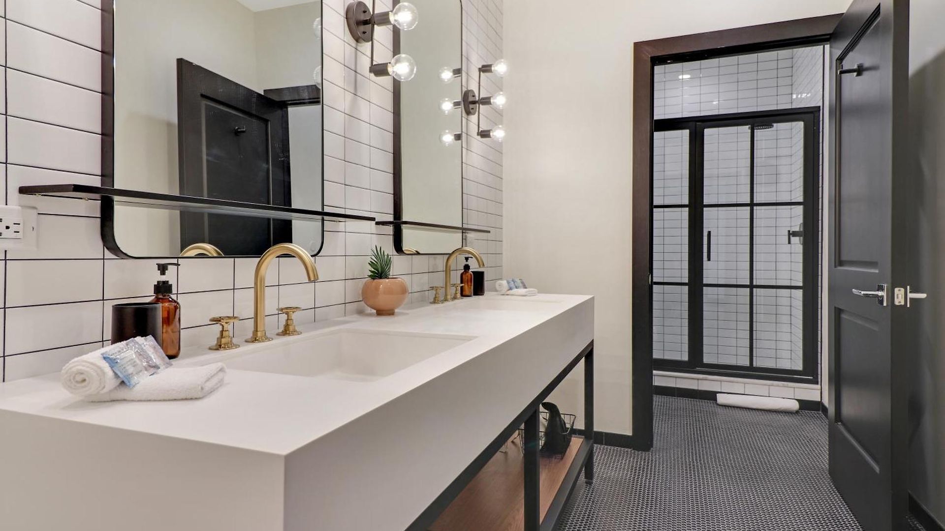 Apartment Roami At Brassline