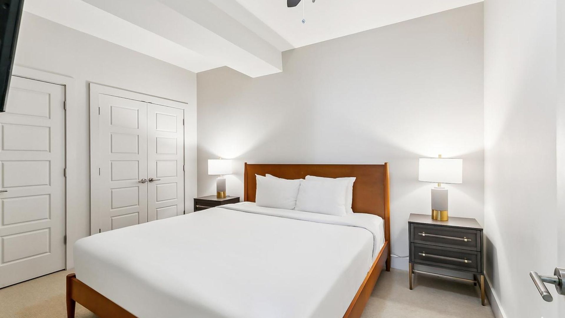 Upscale And Penthouses Close To Canal And Bourbon St Apartment