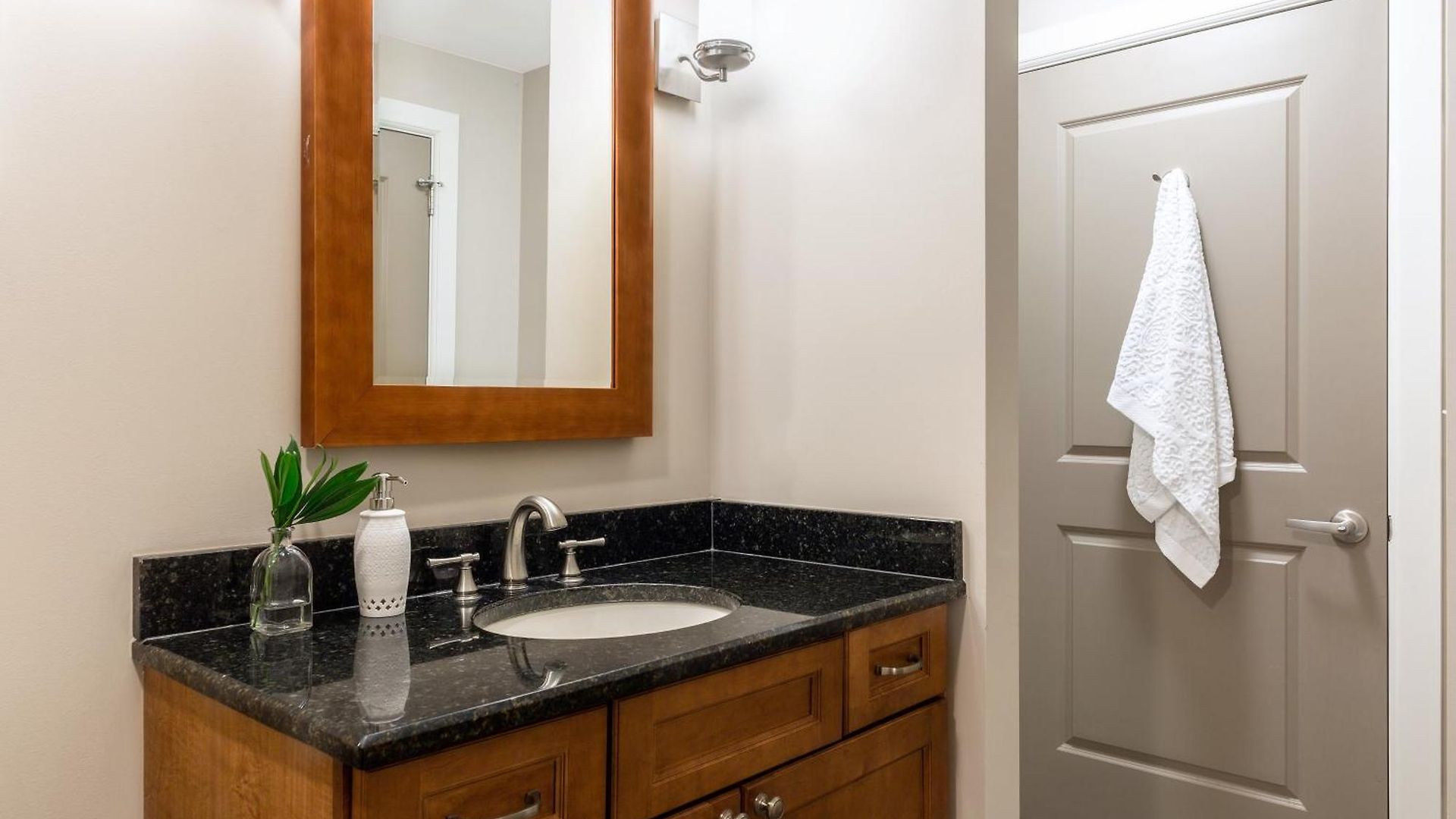 Apartment Roami At Hibernia Tower