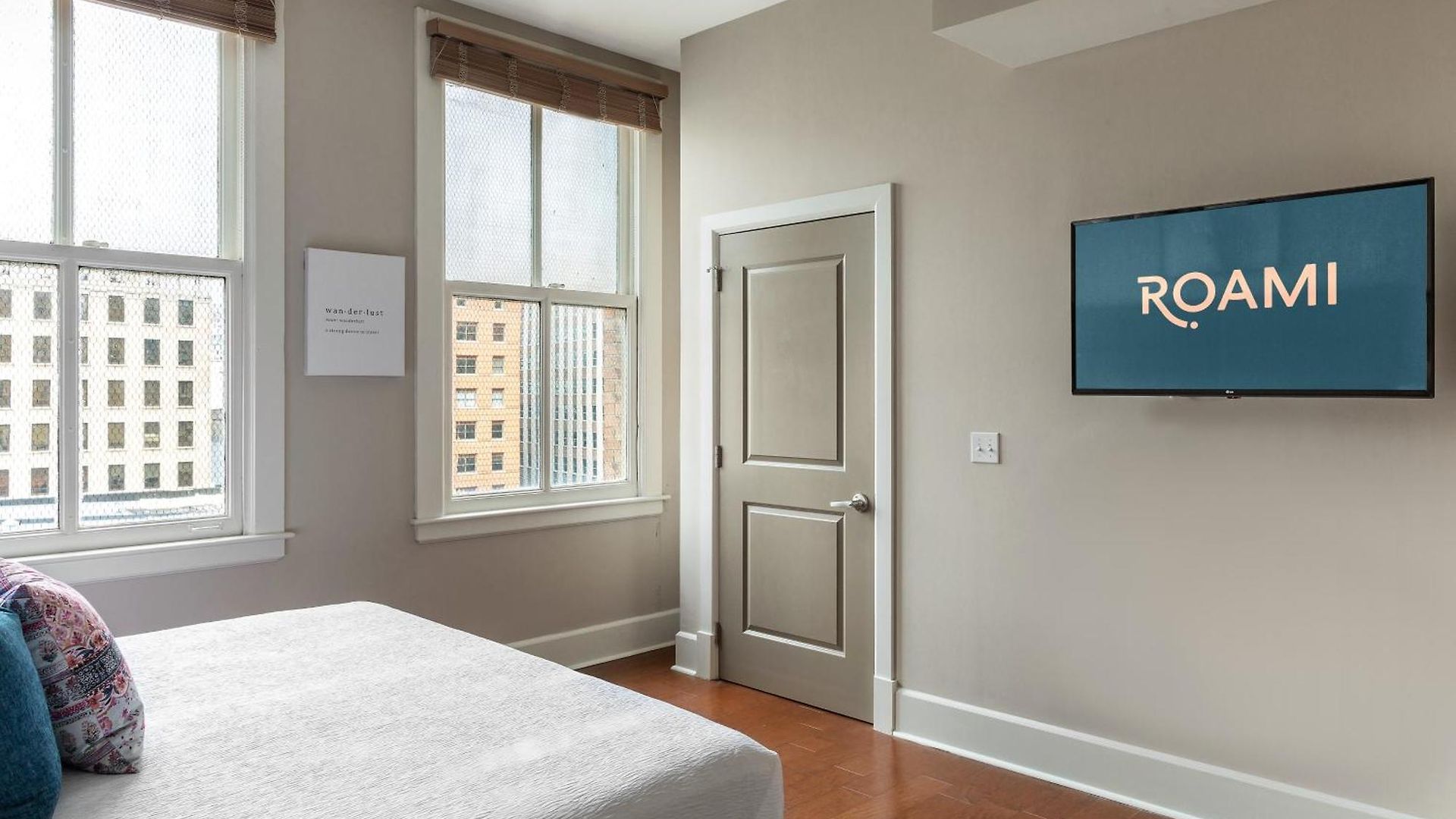Roami At Hibernia Tower Apartment *
