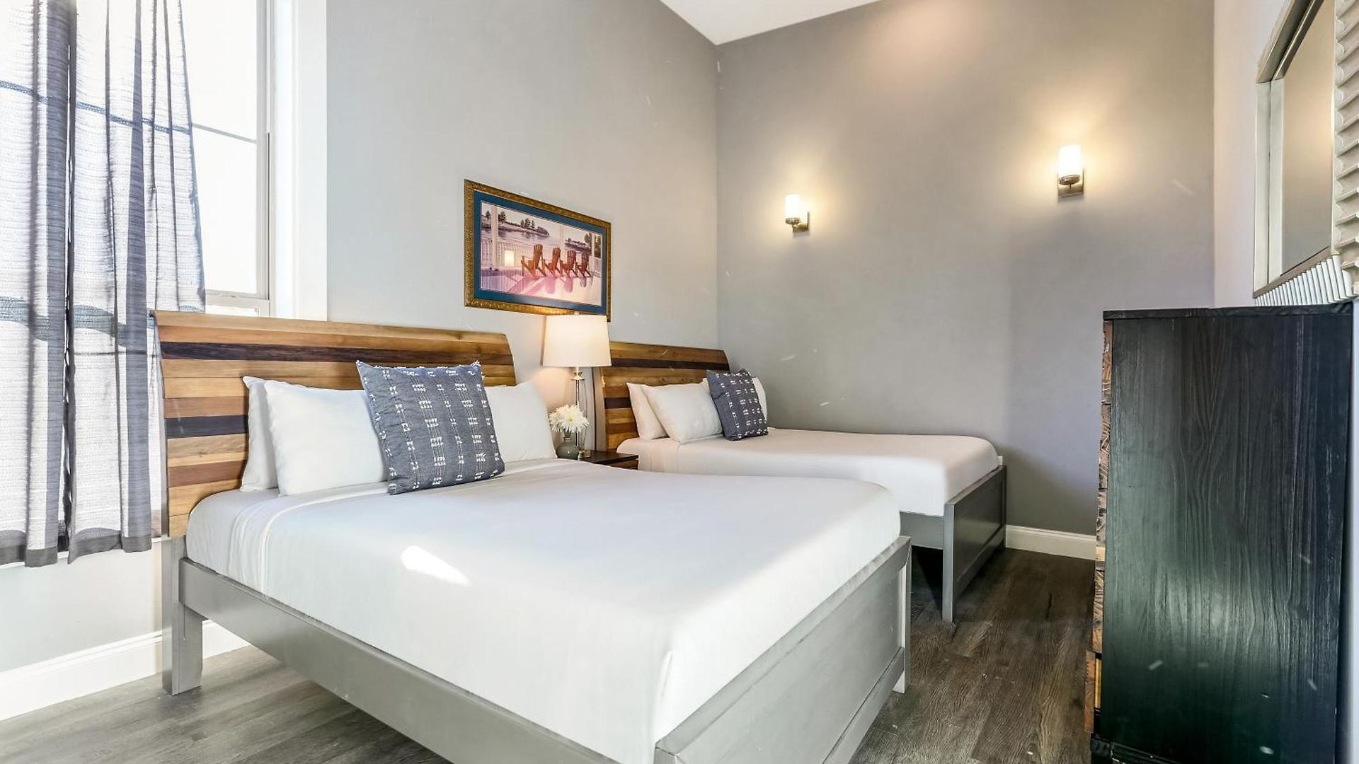 Stunning Near French Quarter Apartment *