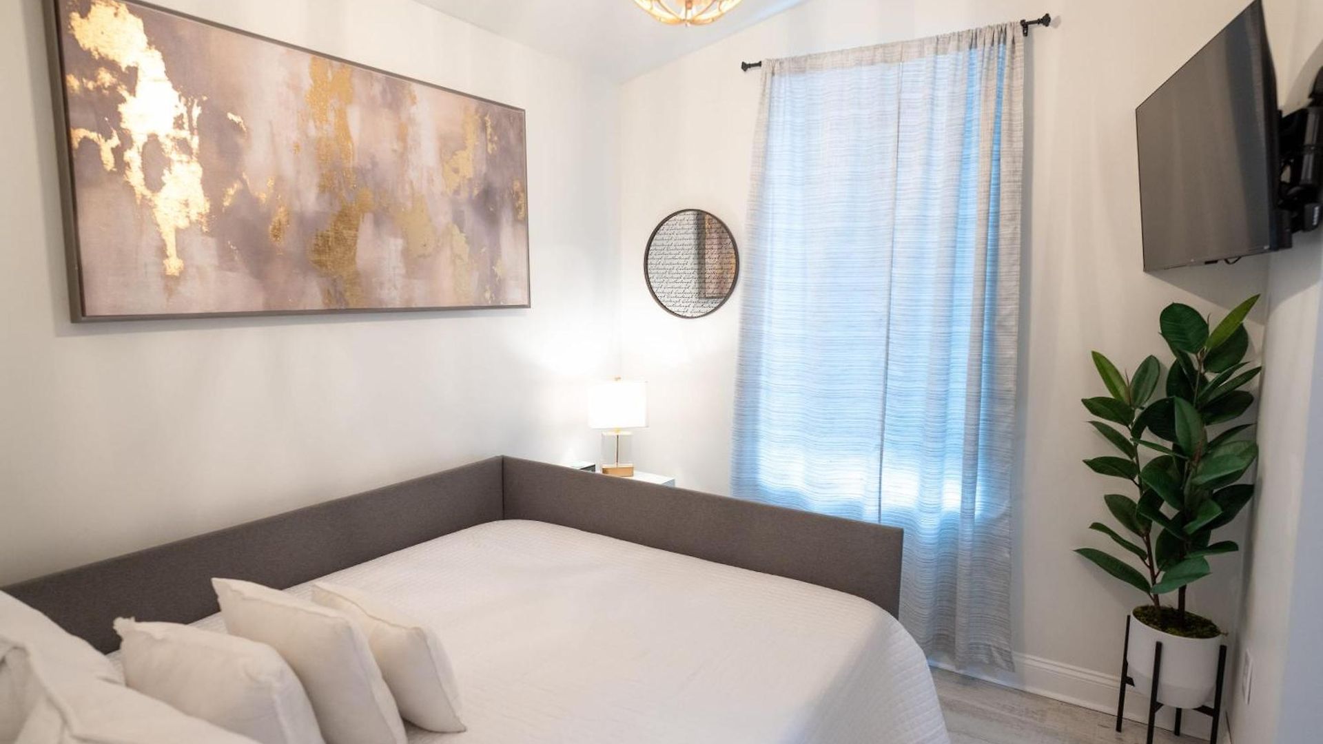 Esplanade Magic 5 Just Minutes By Uber Or Car To French Quarter And 5 Mins From Superdome Holiday home *