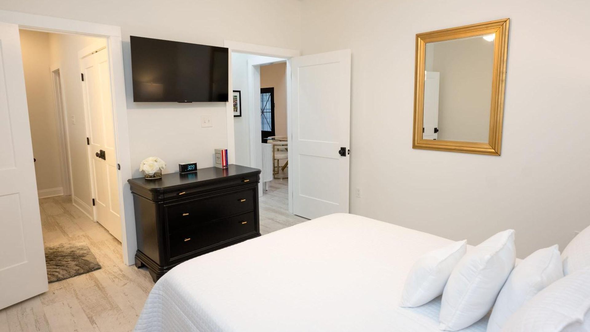Esplanade Magic 5 Just Minutes By Uber Or Car To French Quarter And 5 Mins From Superdome Holiday home
