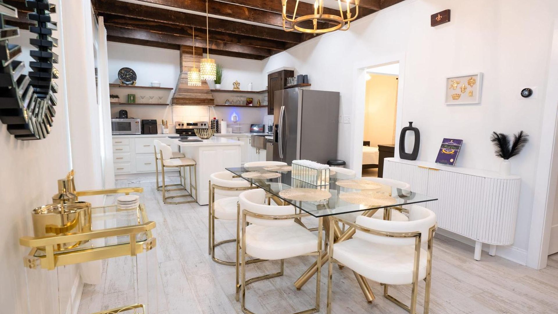 Esplanade Magic 5 Just Minutes By Uber Or Car To French Quarter And 5 Mins From Superdome Holiday home *