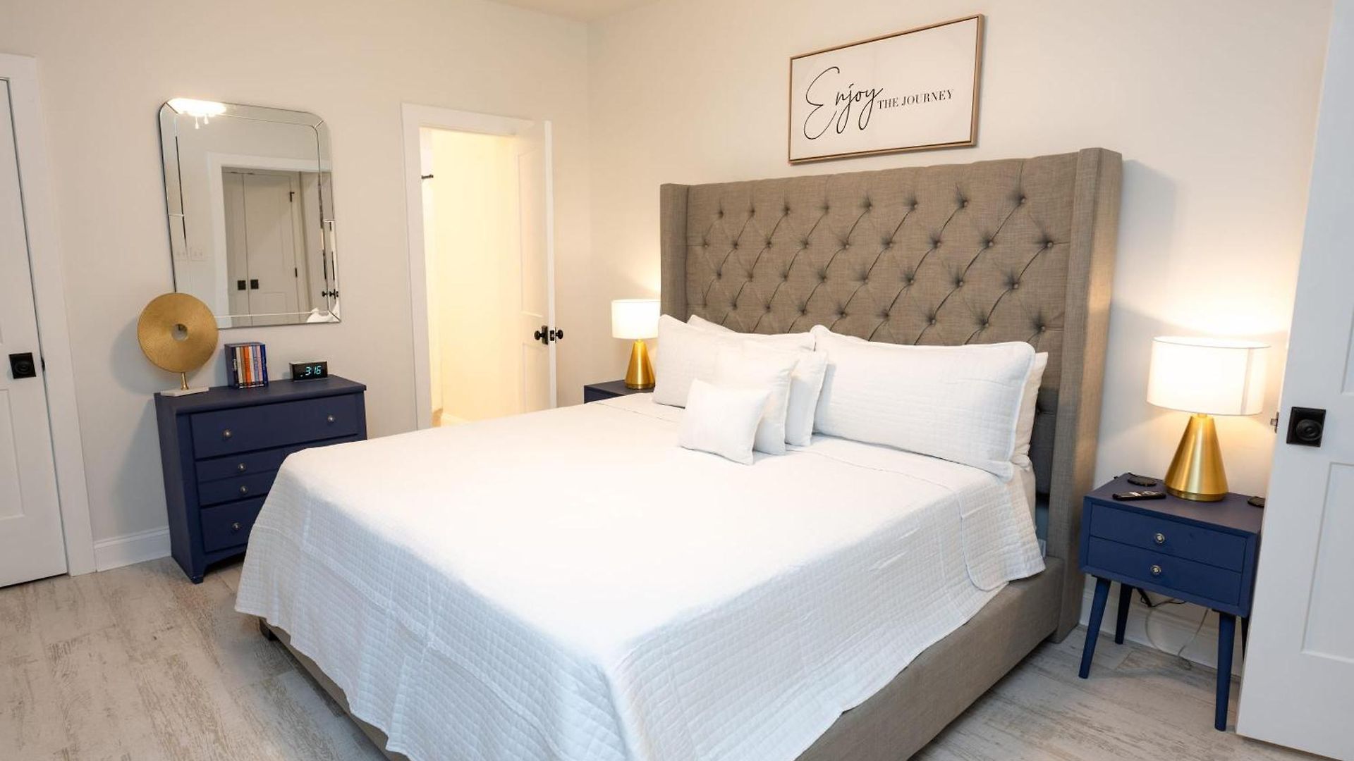Esplanade Magic 5 Just Minutes By Uber Or Car To French Quarter And 5 Mins From Superdome Holiday home