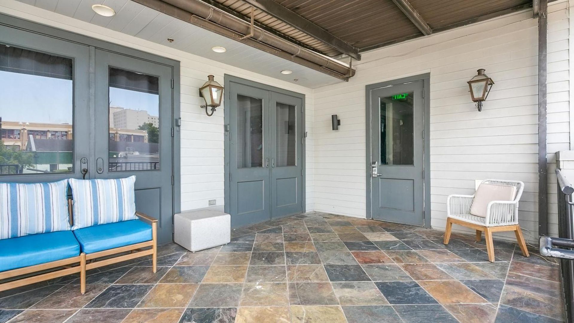 The Lrish House * New Orleans