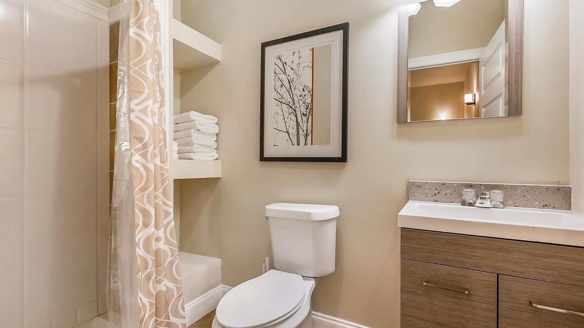 Spacious In Downtown Nola *