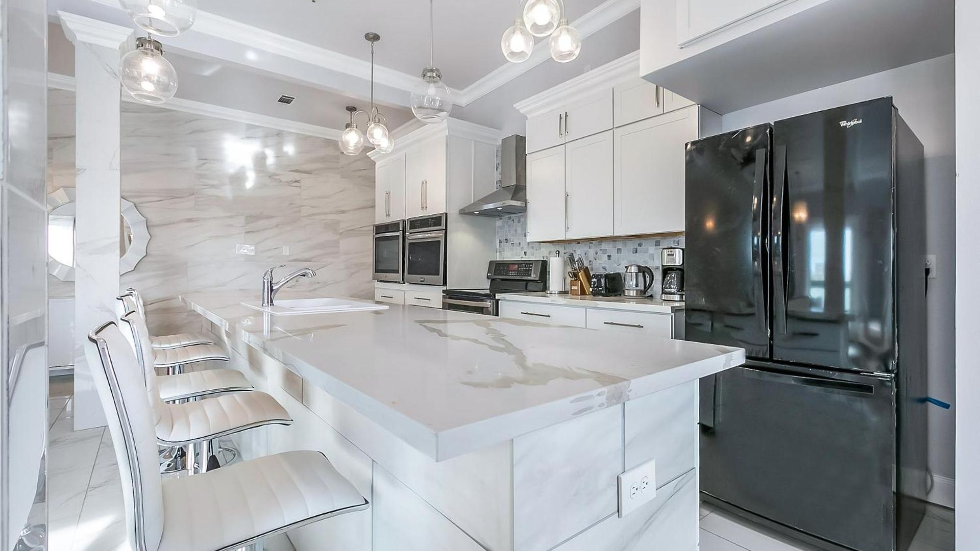 Spacious In Downtown Nola