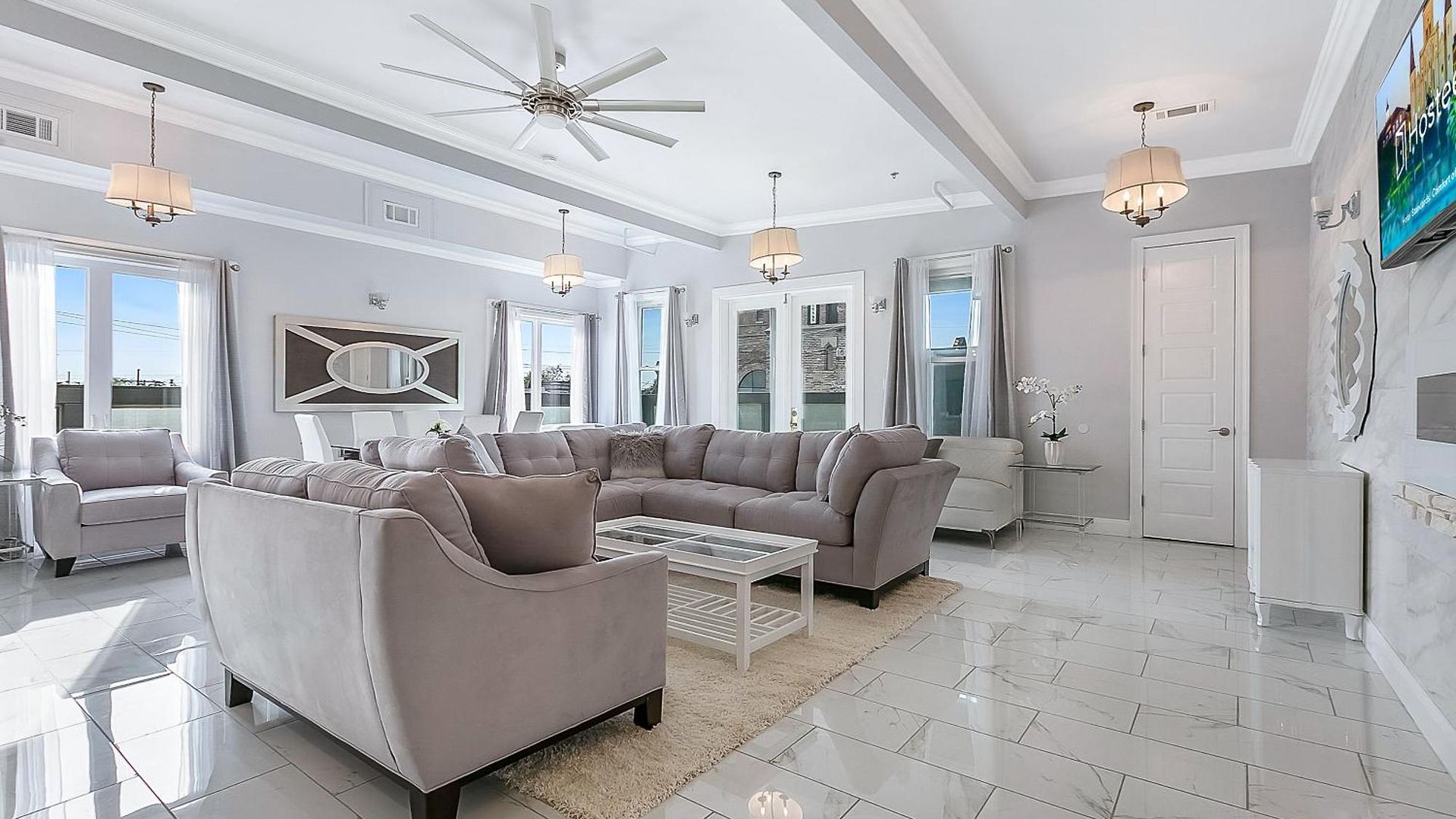 Spacious In Downtown Nola *