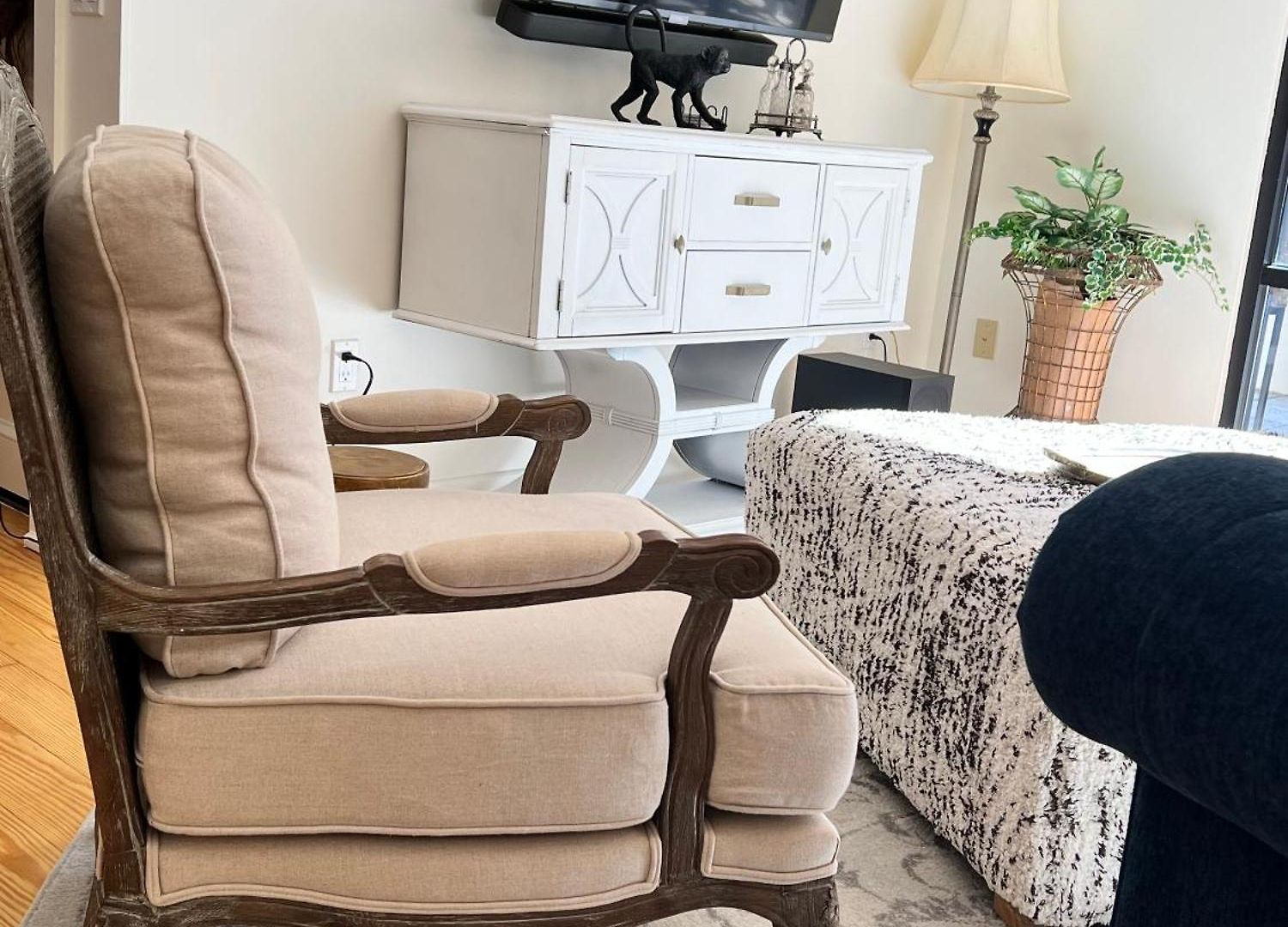 Entire W/ Party Rooftop - A Block Away From Parades Apartment *