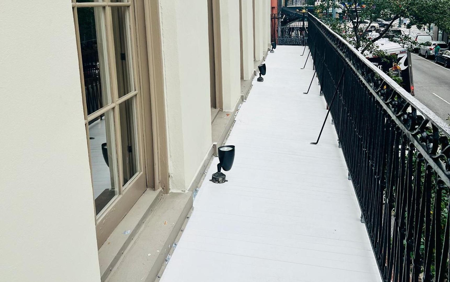 Entire W/ Party Rooftop - A Block Away From Parades Apartment