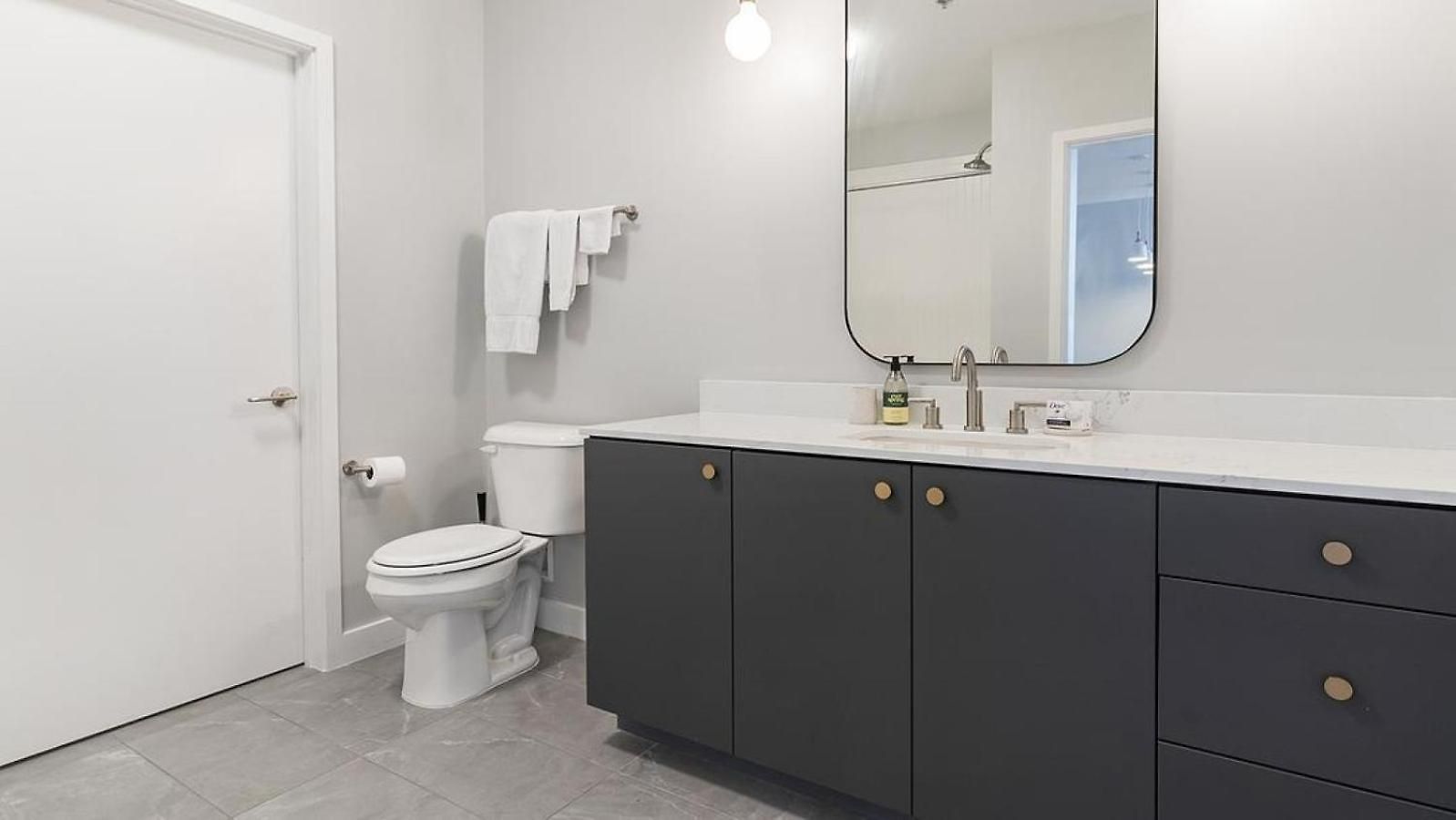 Landing Modern With Amazing Amenities * New Orleans