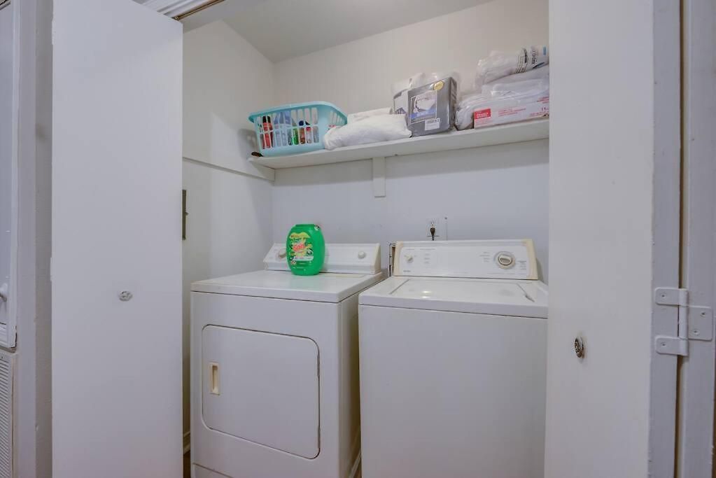 Holiday home Frenchmen St Townhome *