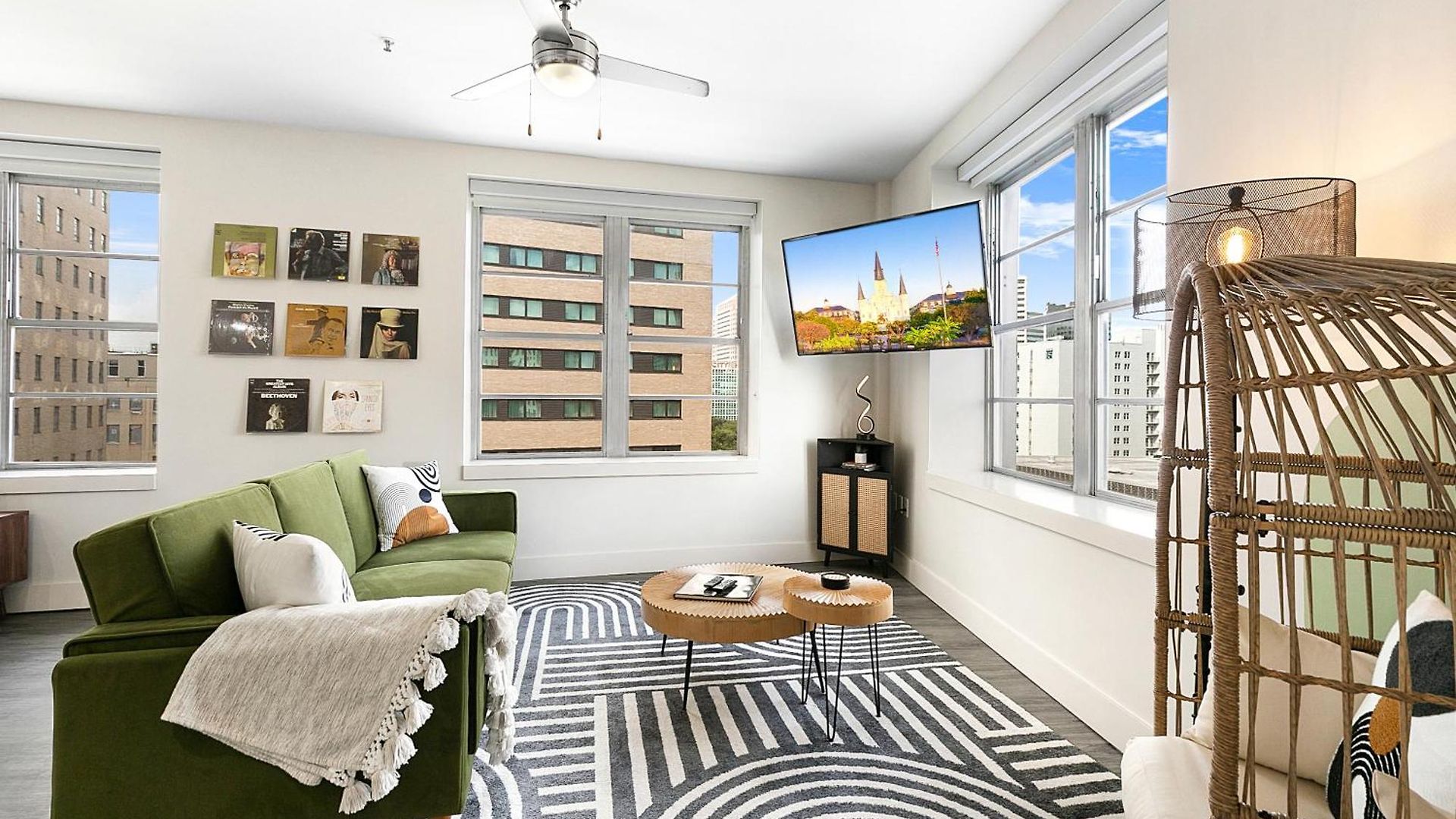 Apartment 2br Spacious Downtown *