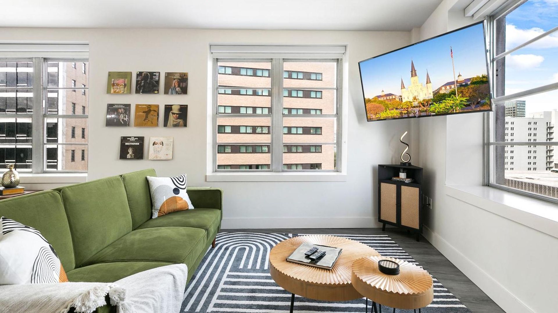 Apartment 2br Spacious Downtown New Orleans