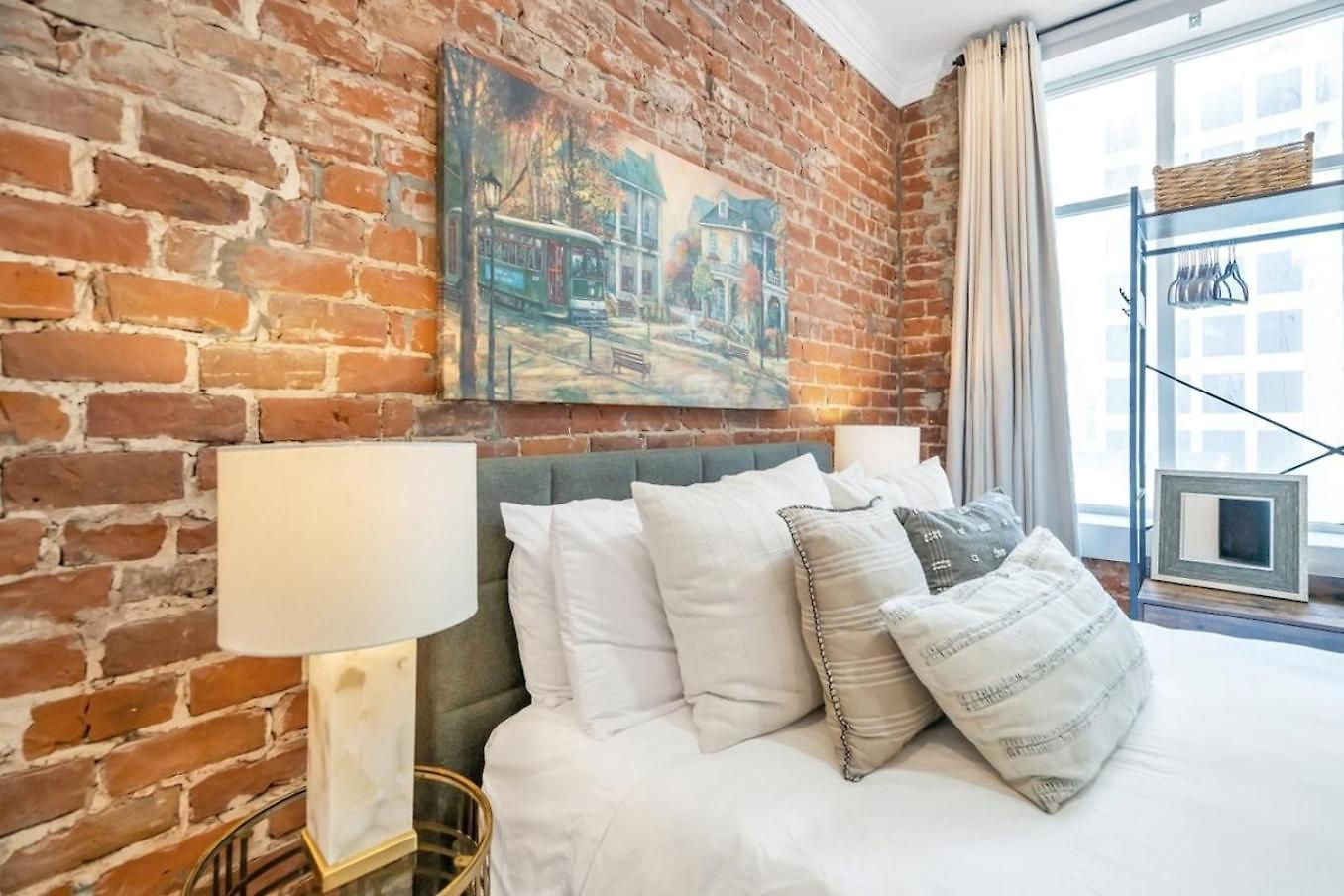 Skyline Views & Bosch Kitchen Near French Quarter * New Orleans