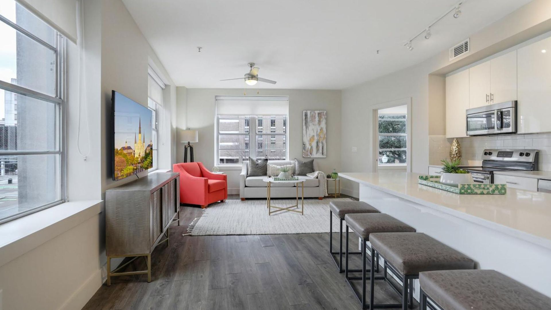2br Spacious Downtown *