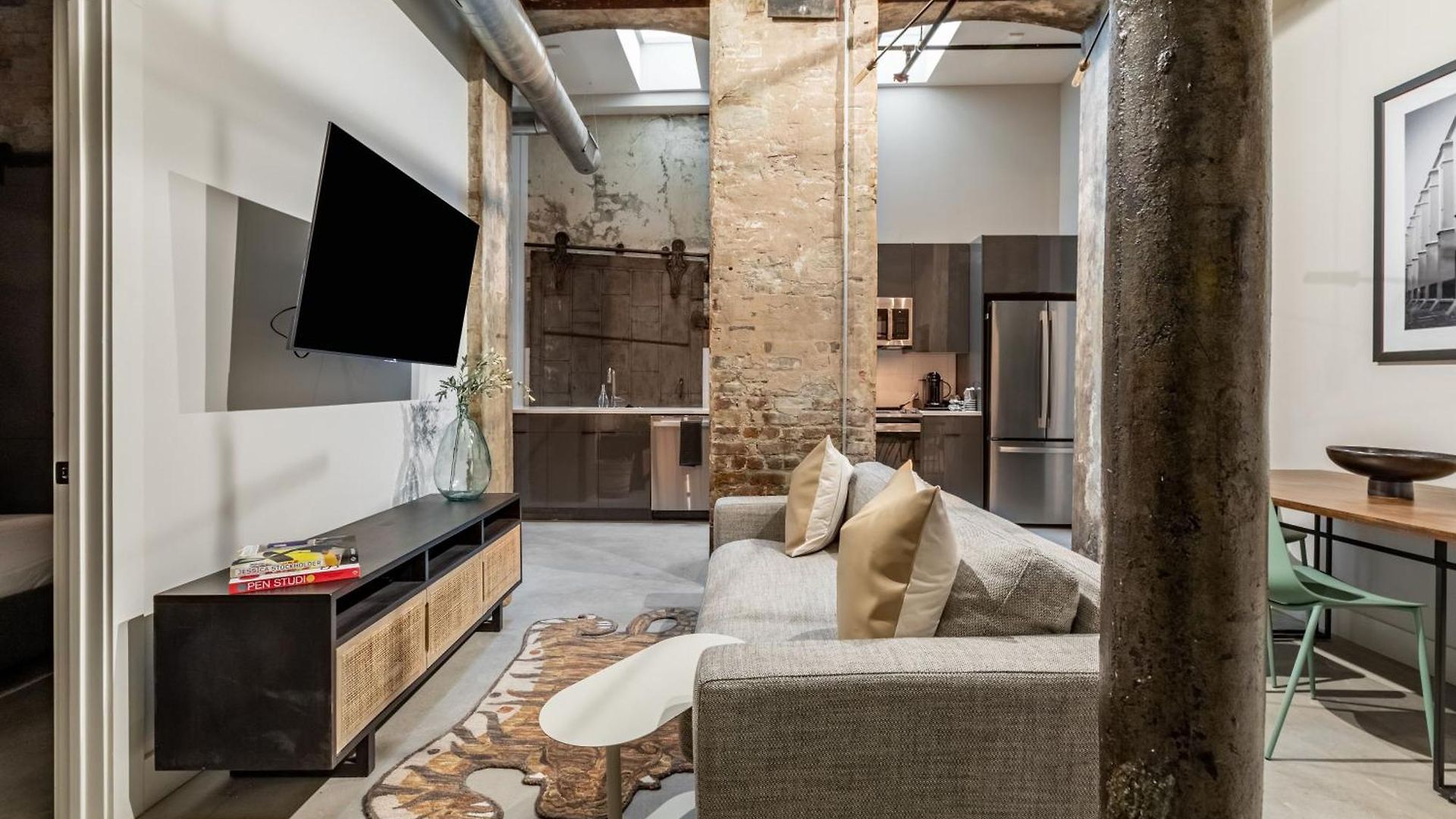 Ironworks Building Apartment *