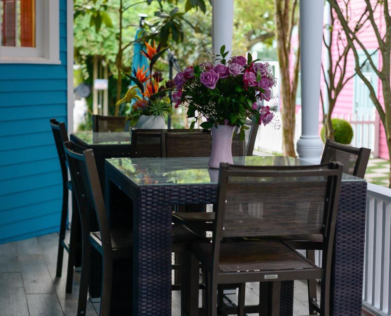 7 Bedroom - Sleeps 14! Next To Bourbon Street
