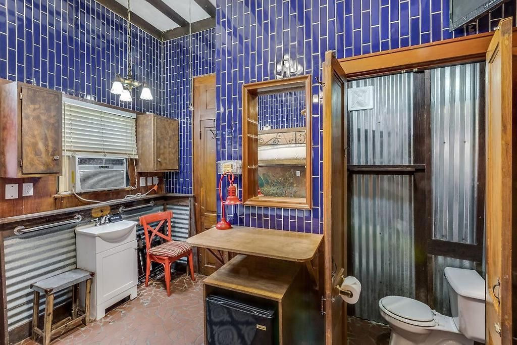 Royal Barracks Guest house