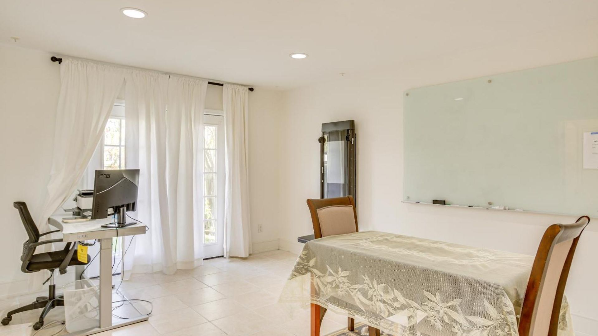 Chic Abode: 1 Mi To Pontchartrain Holiday home New Orleans