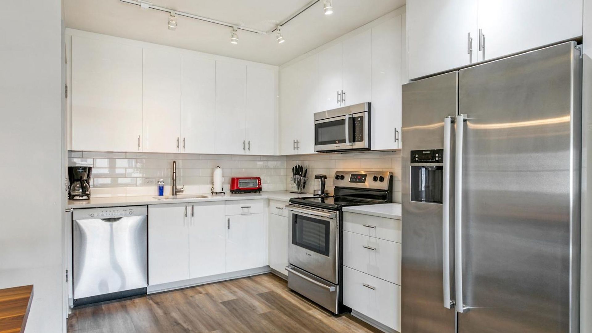 New Renovated In The Heart Of Nola Apartment *