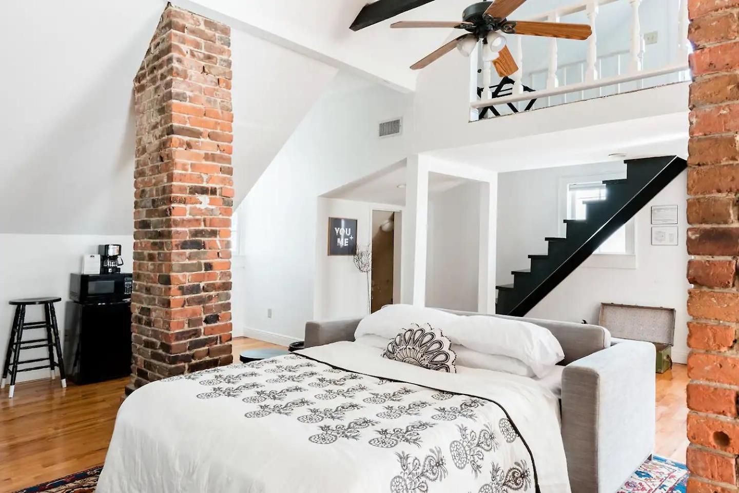 Chic Spot Near The Lower French Quarter Apartment