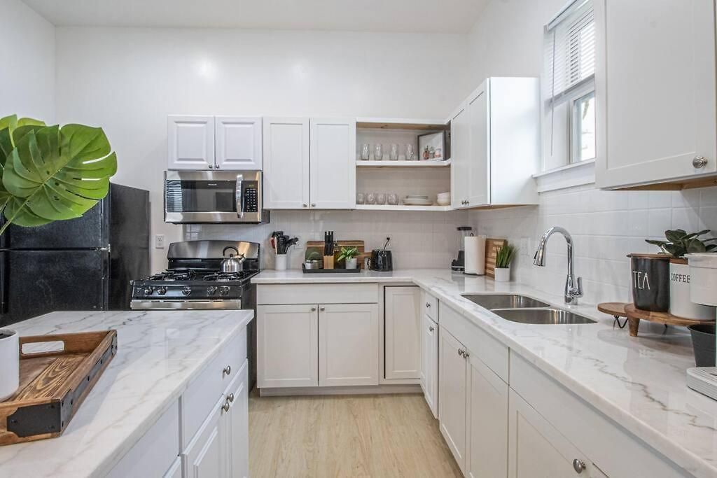 Apartment Vibrant Gray Downtown Loft New Orleans