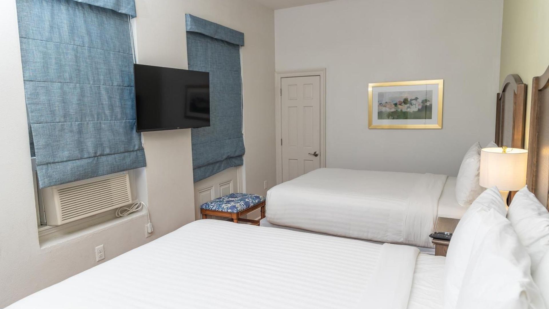 On St. Peter, A French Quarter 3* New Orleans