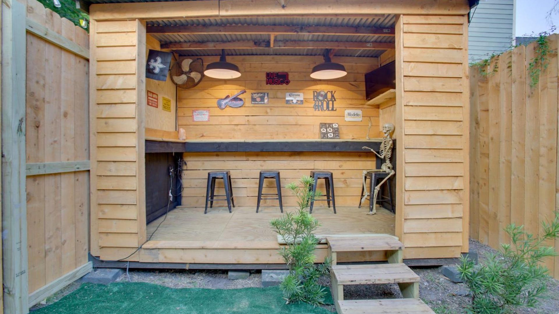 2 Mi To Dtwn: Escape! Holiday home