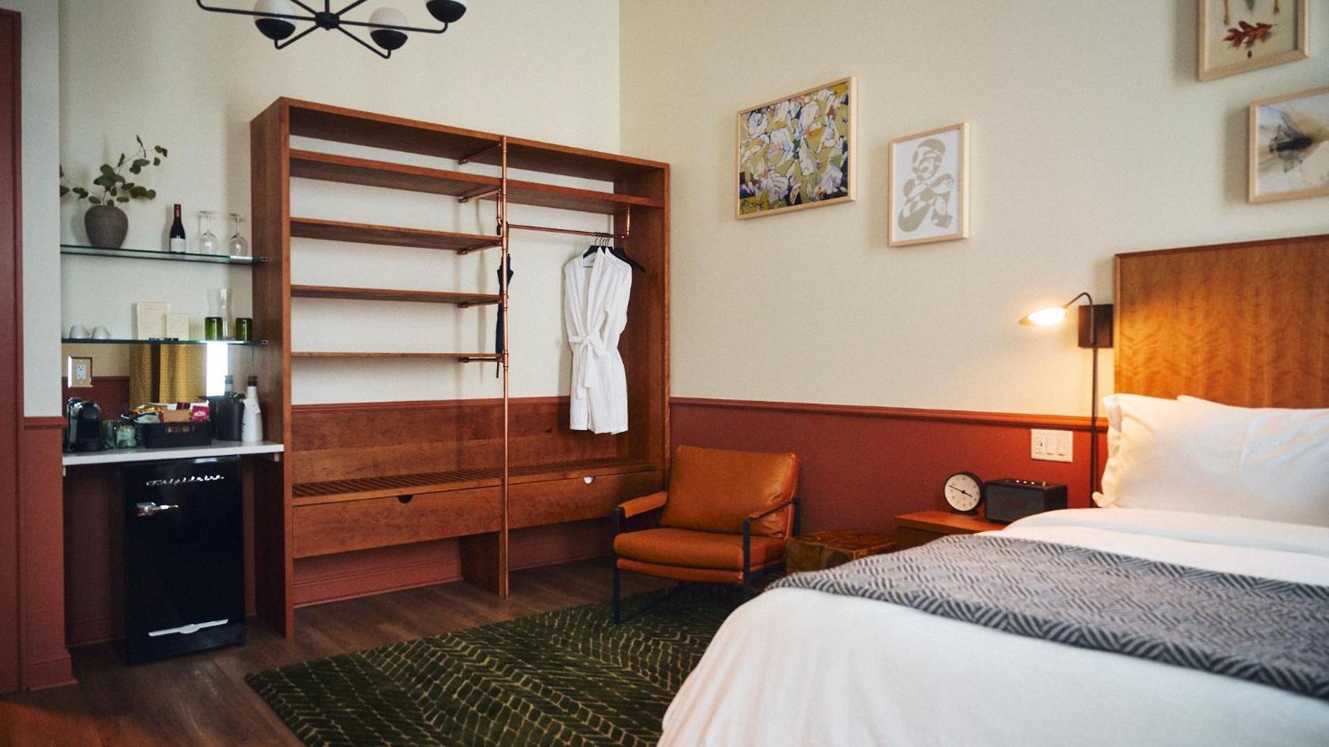 Inn Copper Vine Wine Pub & 3*