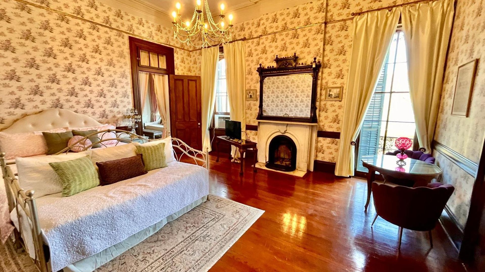 Bed & Breakfast The Lanaux Mansion