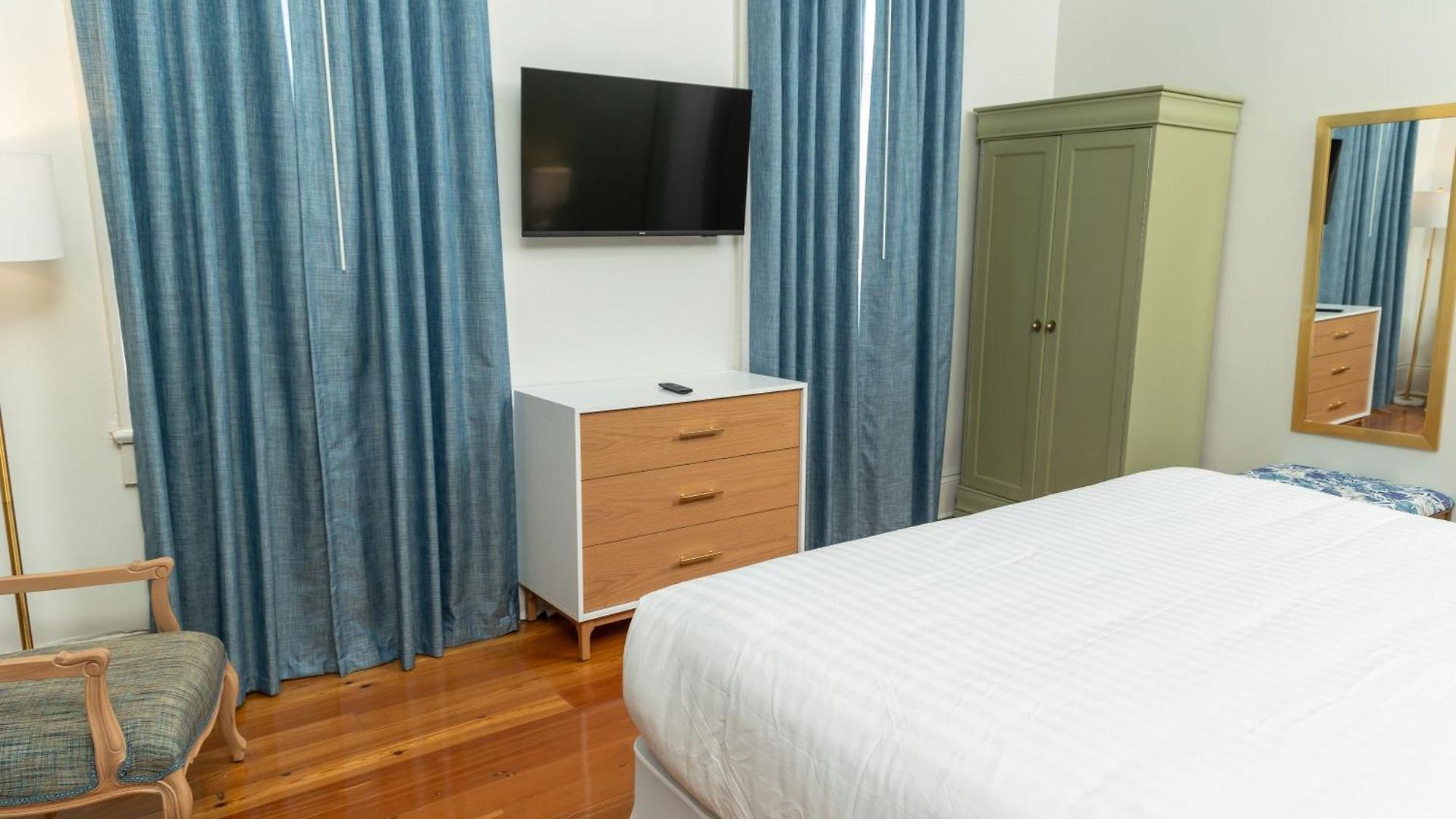 Hotel Lamothe House A French Quarter 4*