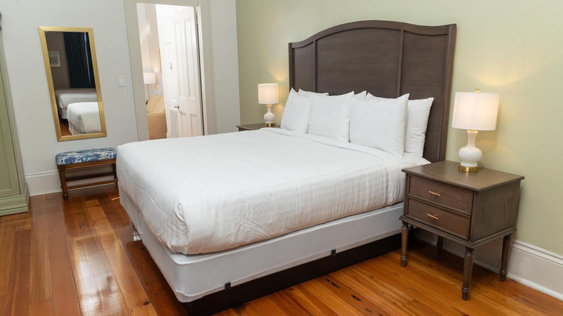 Hotel Lamothe House A French Quarter