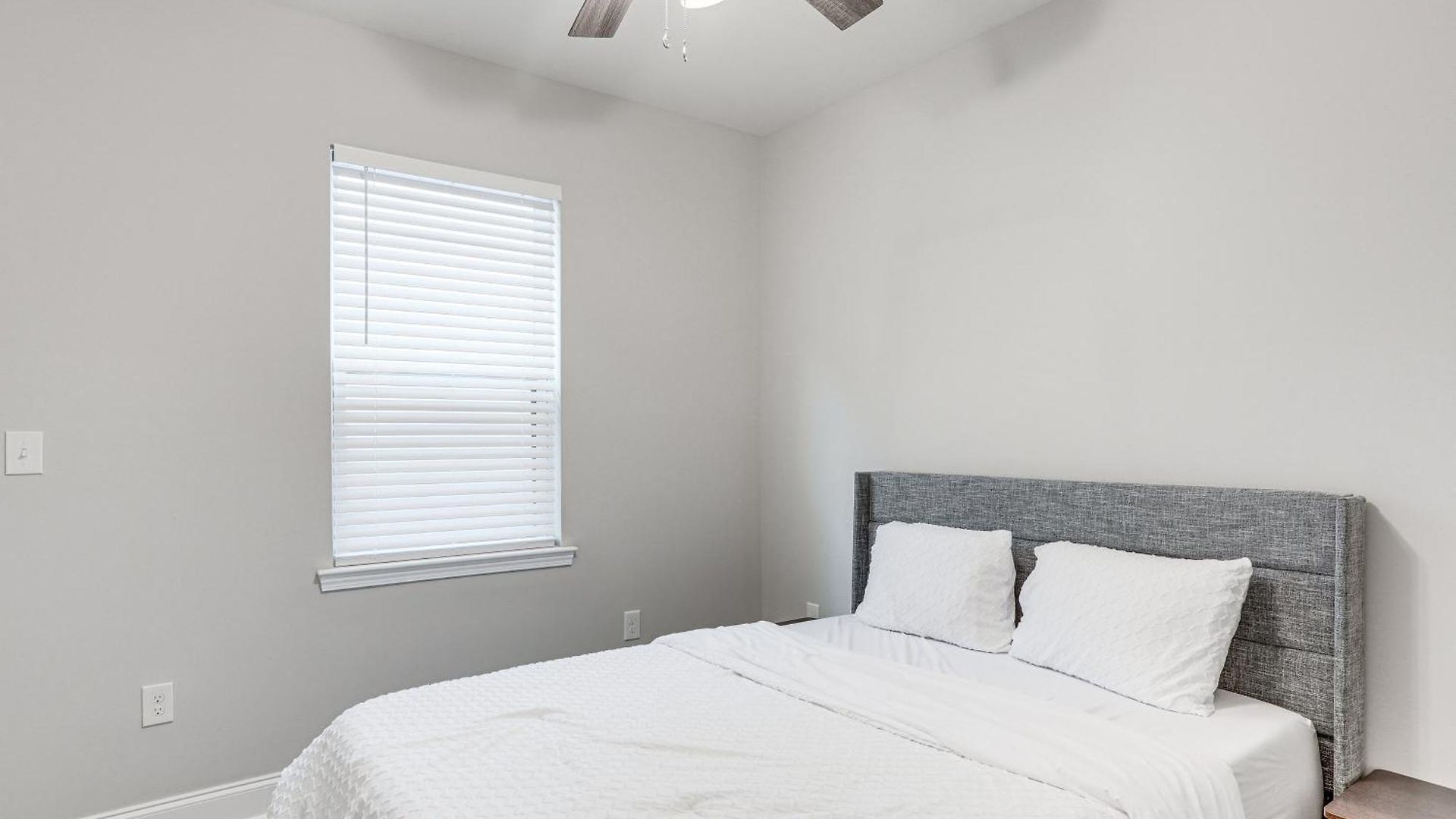< 2 Mi To Jackson Square: W/ Yard Holiday home