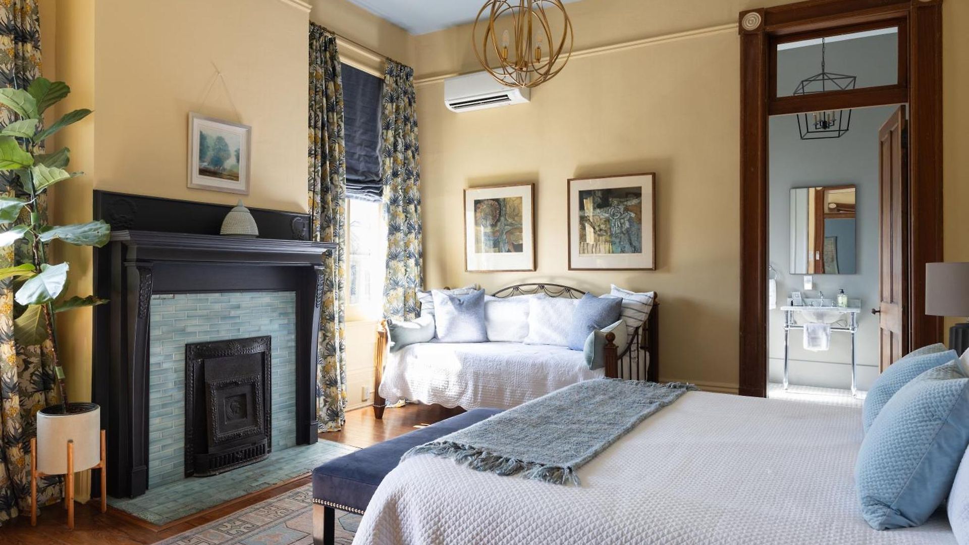 The Sully Mansion Bed & Breakfast