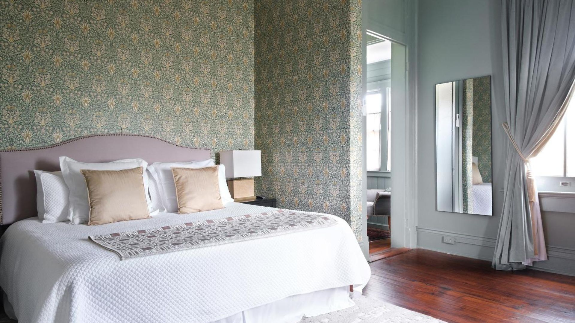 The Sully Mansion Bed & Breakfast