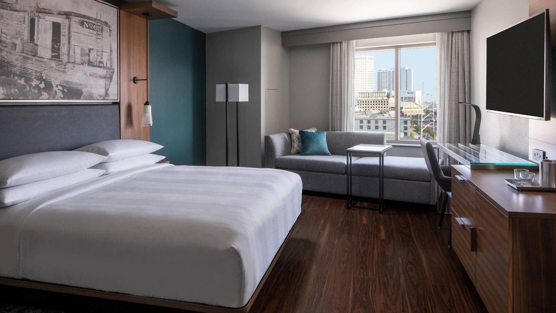 Marriott Warehouse Arts District 4*