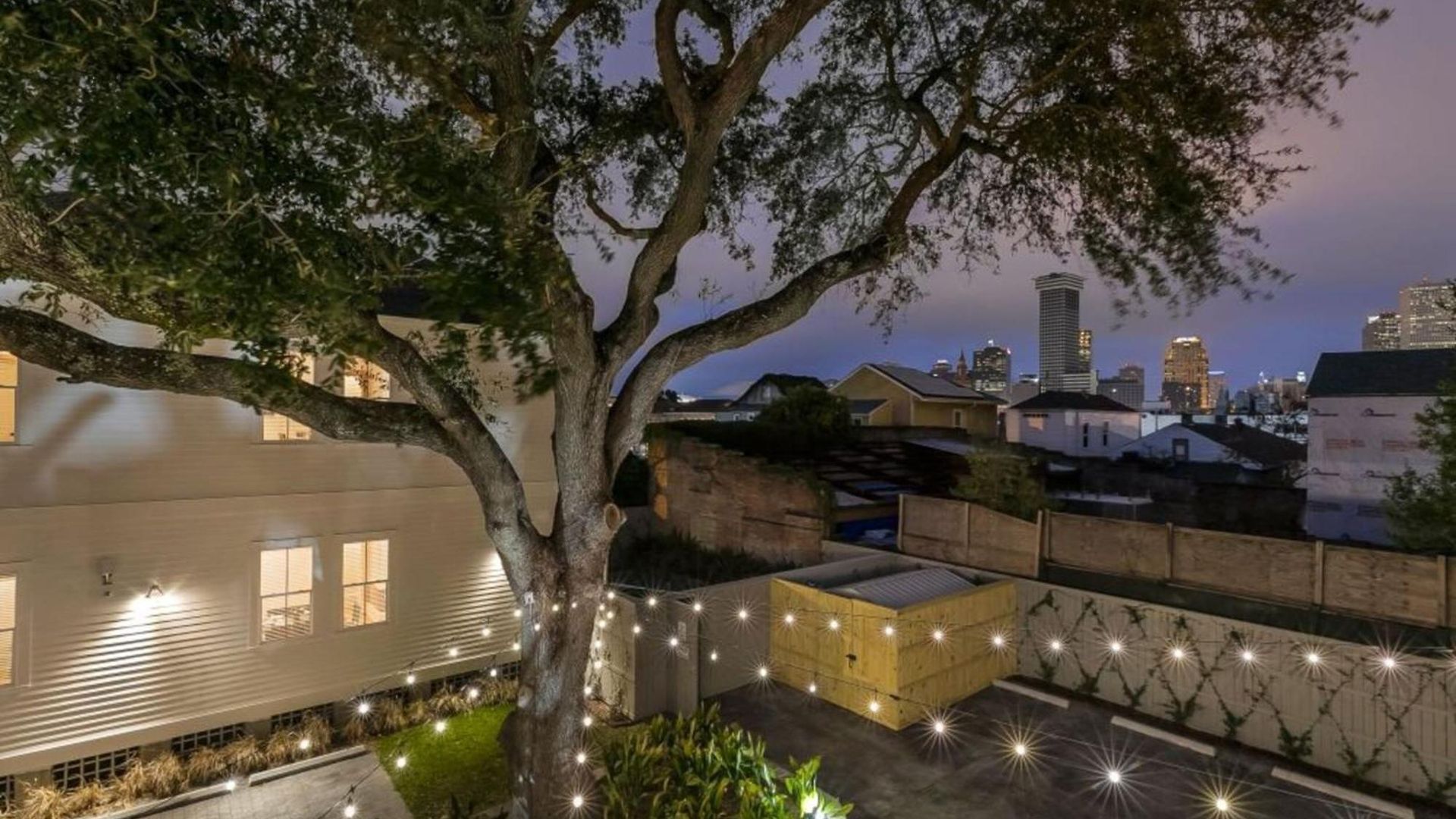 Spacious 3br Garden District W Pool & Balcony *