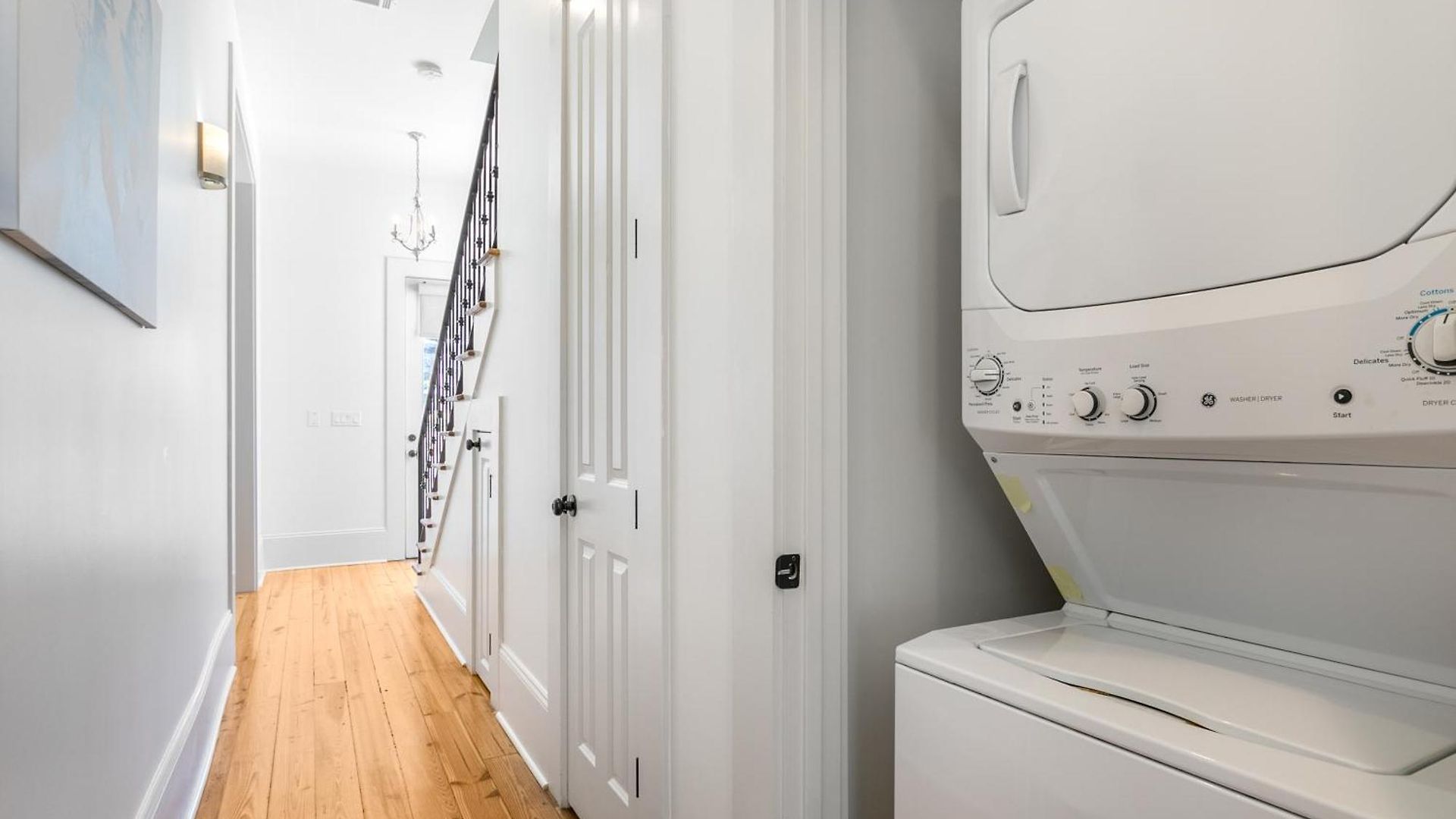 Spacious 3br Garden District W Pool & Balcony Apartment *