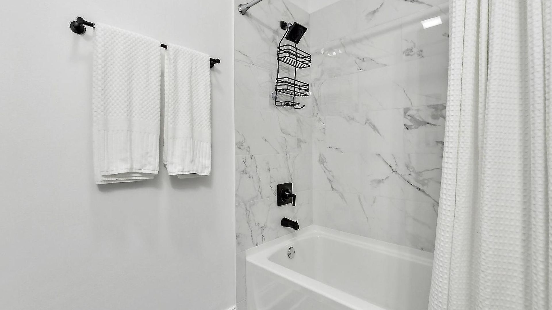 Luxury Nola 6 Bedroom Oasis Apartment