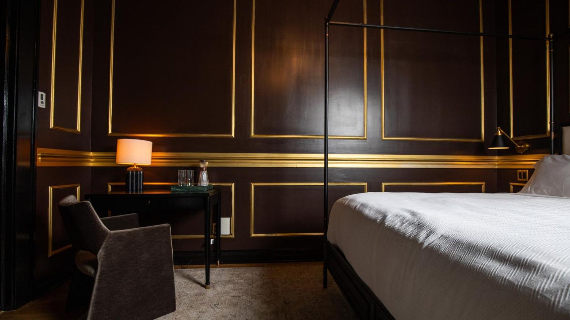 Blackbird Hotel 4*
