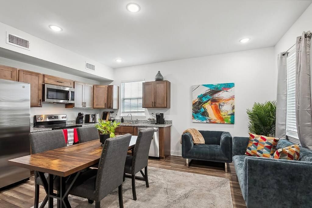Apartment Chic 5br Oasis In Nola's Heart New Orleans