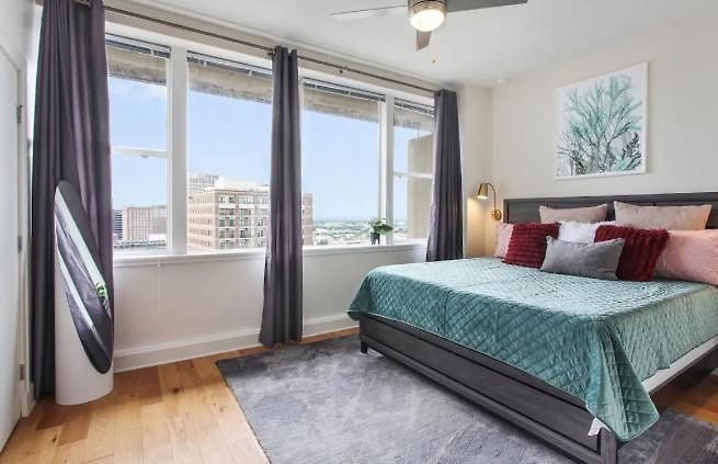 Beautiful Walk To French Quarter, Pool, Gym, View * New Orleans