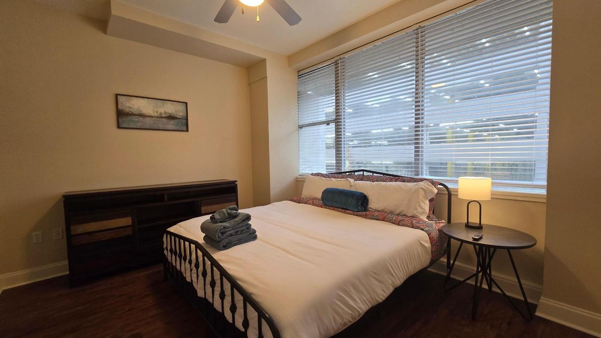 Apartment Beautiful Walk To French Quarter, Pool, Gym, View New Orleans
