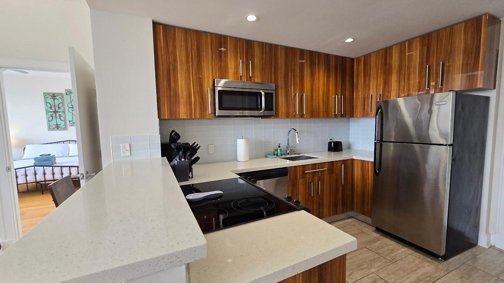 Beautiful Walk To French Quarter, Pool, Gym, View Apartment New Orleans