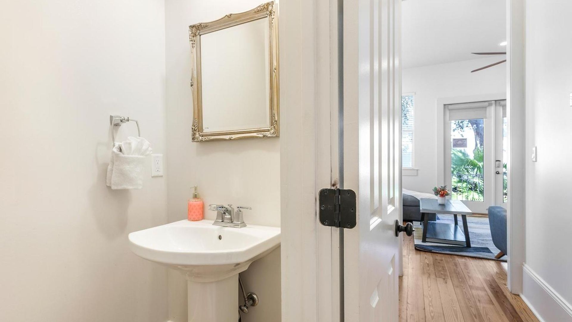 Amazing 3br Off St Charles With Pool New Orleans