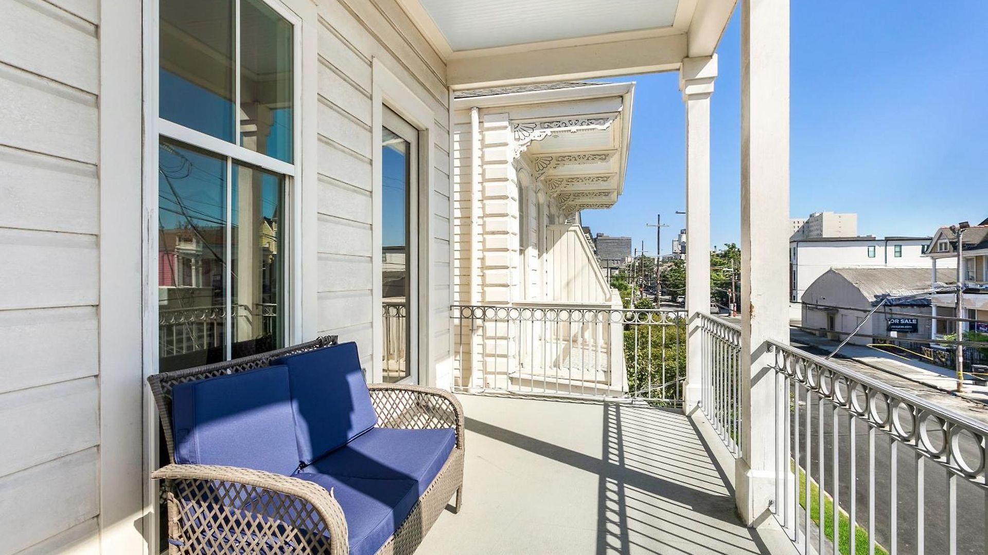 Apartment Private 3br On Carondelet By Hosteeva